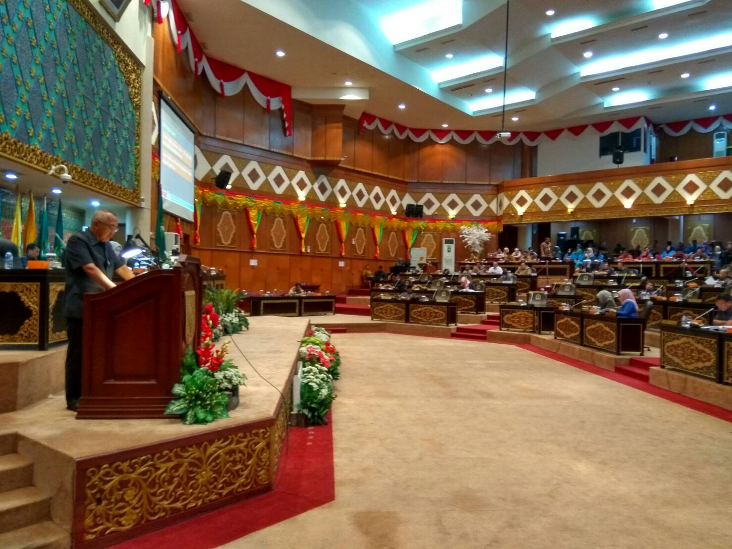Image result for paripurna istimewa penyerahan rekomendasi lkpj gubri 2016